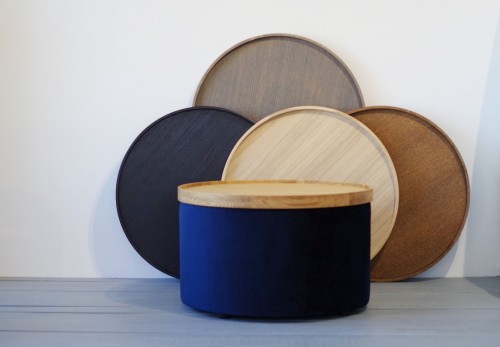 Set of Big Round pouf and wooden oak tray, dark blue
